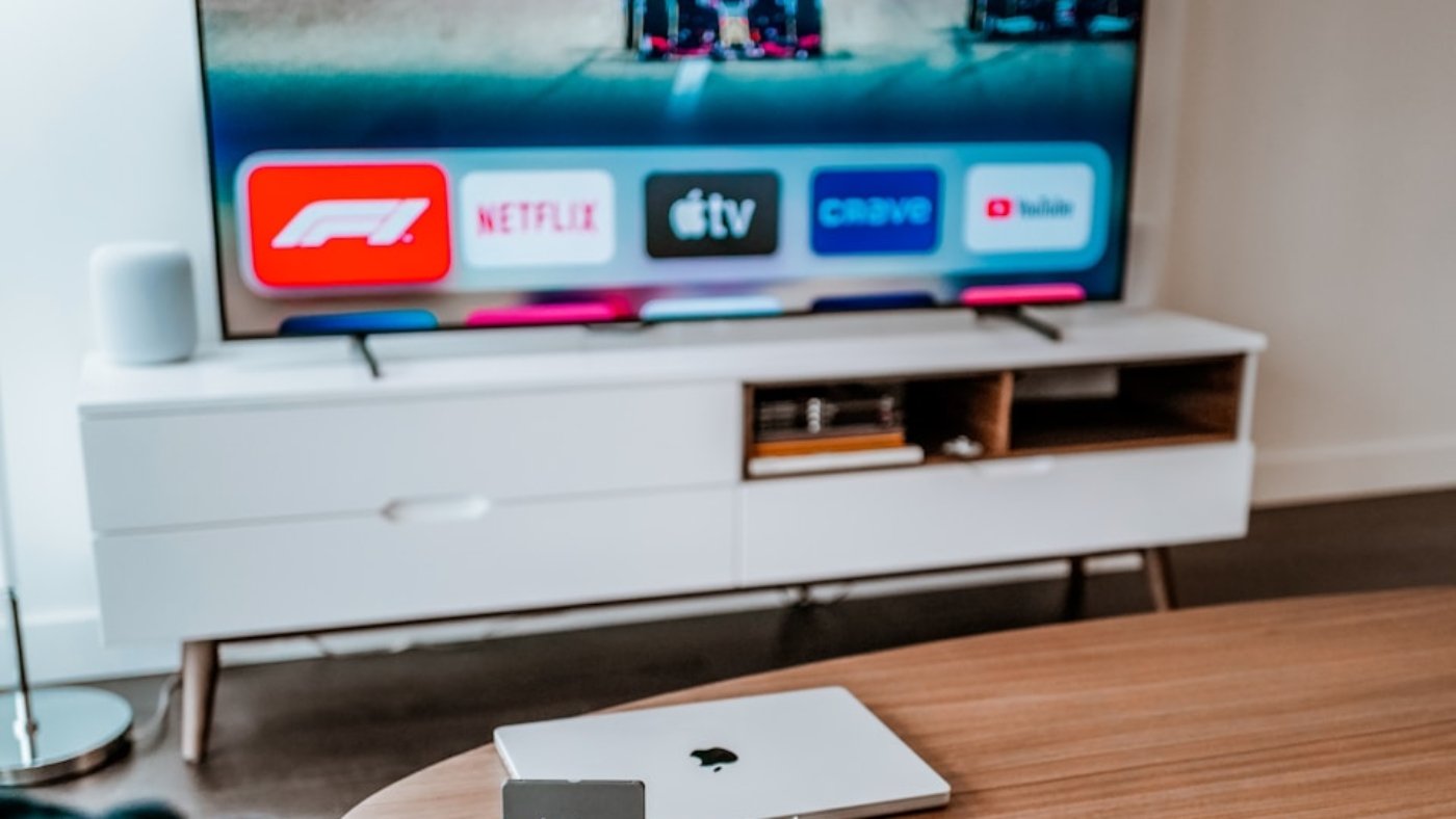 How do I set up an Electronic Program Guide (EPG) on my IPTV app?